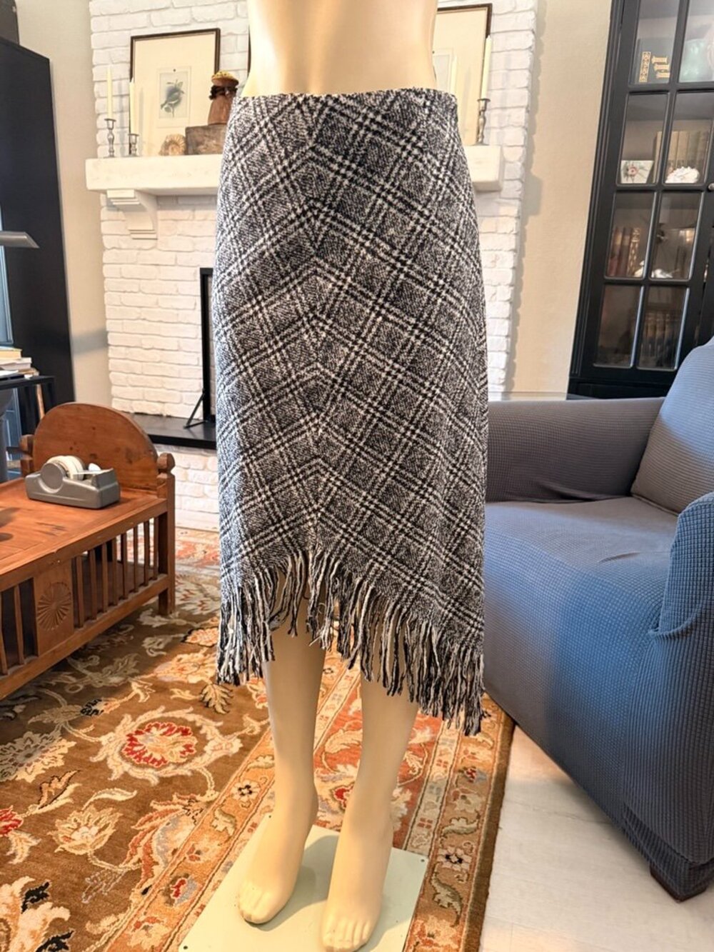 lecomte Black&White Plaid WOOL SKIRT w/a 5" lower edge Fringe Trim